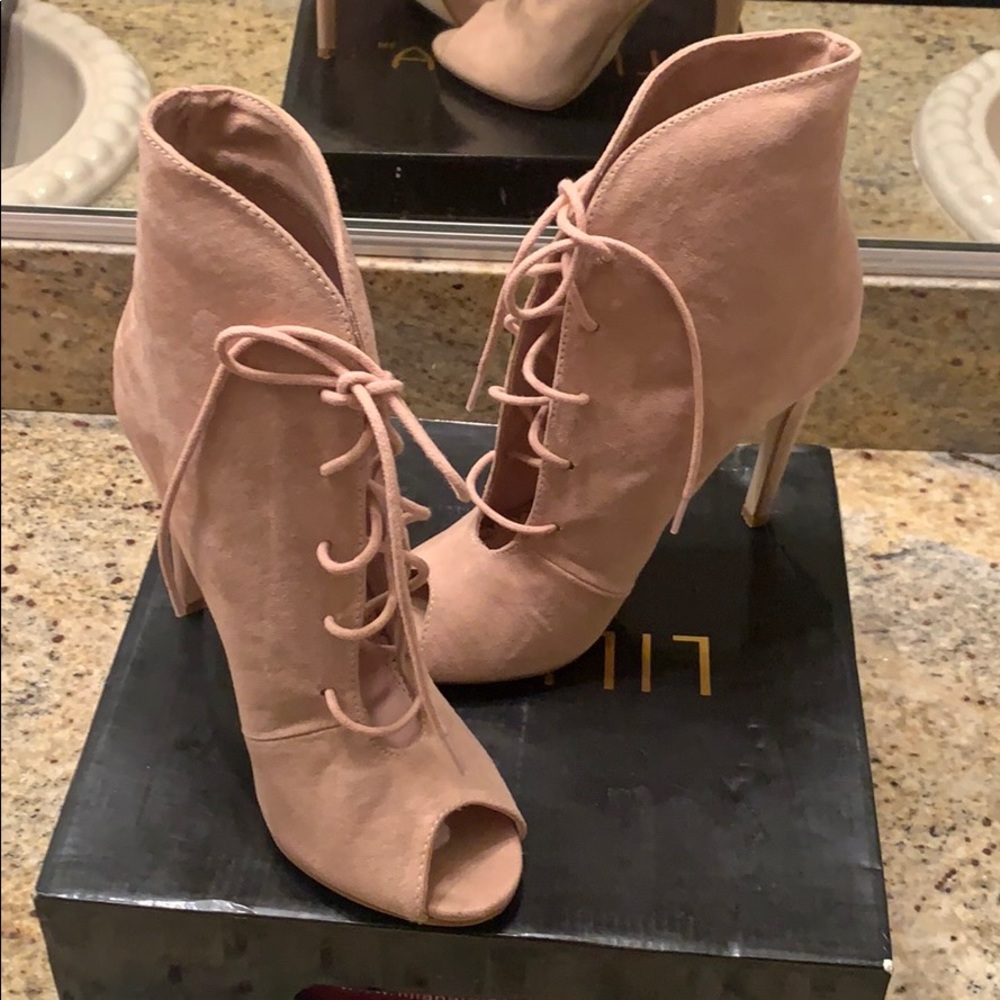 Used pink bootie (Madison)